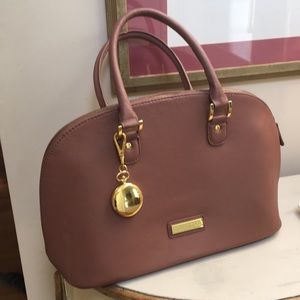 Joy-Iman purse-like new